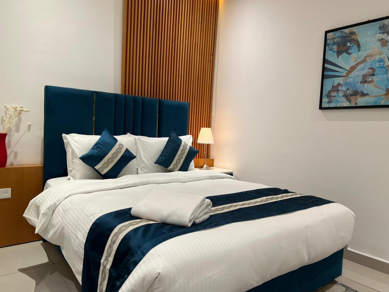 High Floor With City Skyline & Burj Khalifa View 3 Bedroom Unit Marina Dubai Exteriör bild